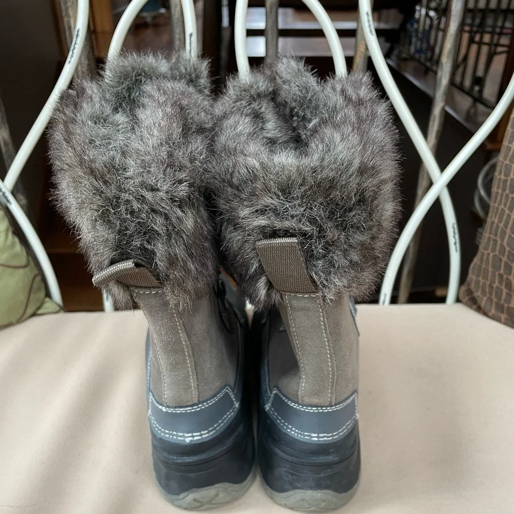 Khombu Slope Waterproof Faux Fur Winter Boots in Grey Size‎ 7